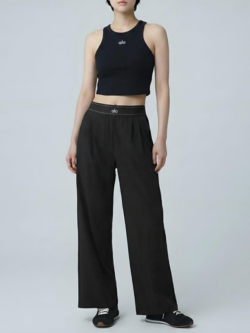 NWT ALO Yoga Lightweight Trouser Pants M